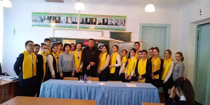 Работа школьного кулба "Адал Ұрпақ"