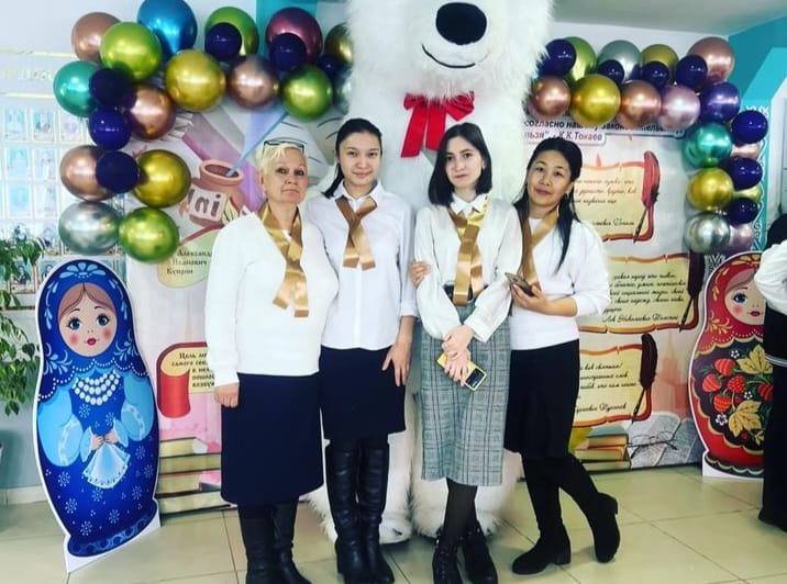Открытие месяца русского и английского языков