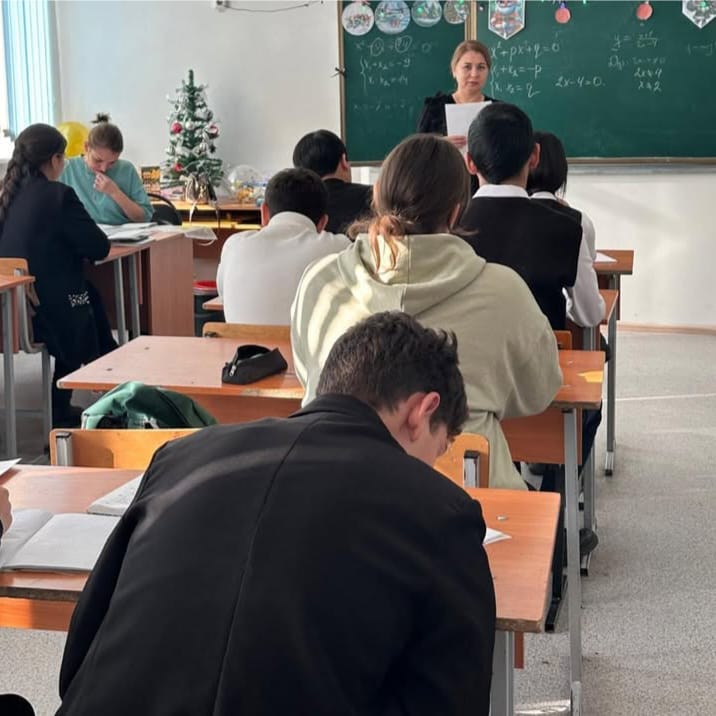 “Өмірдегі басты құндылықтар -Денсаулық, еркіндік, махаббат, бақыт, өзіңмен бейбітшілік! Есірткінің сізді мұның бәрінен айыруына жол бермеңіз!”АИТВ/ЖИТС алдын алу дәрісін өткізді.