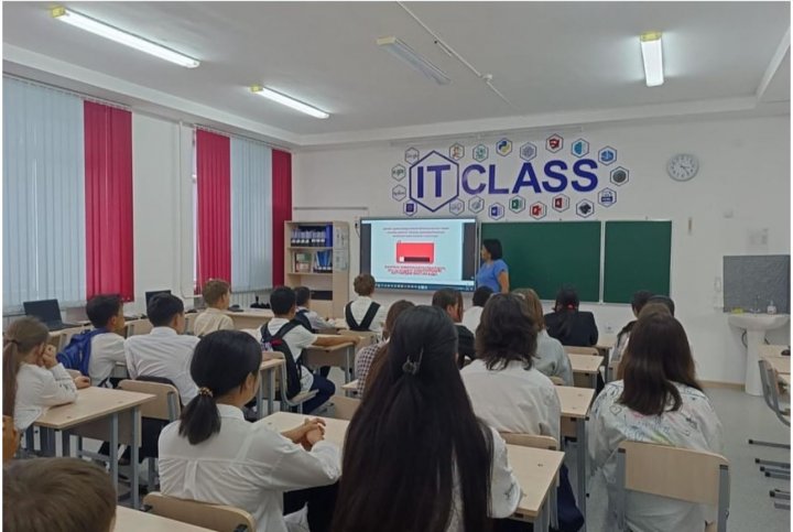 «Ақпараттық қауіпсіздік мәселелері мен қорғану жолдары” туралы бейнефильмдер көрсетілді