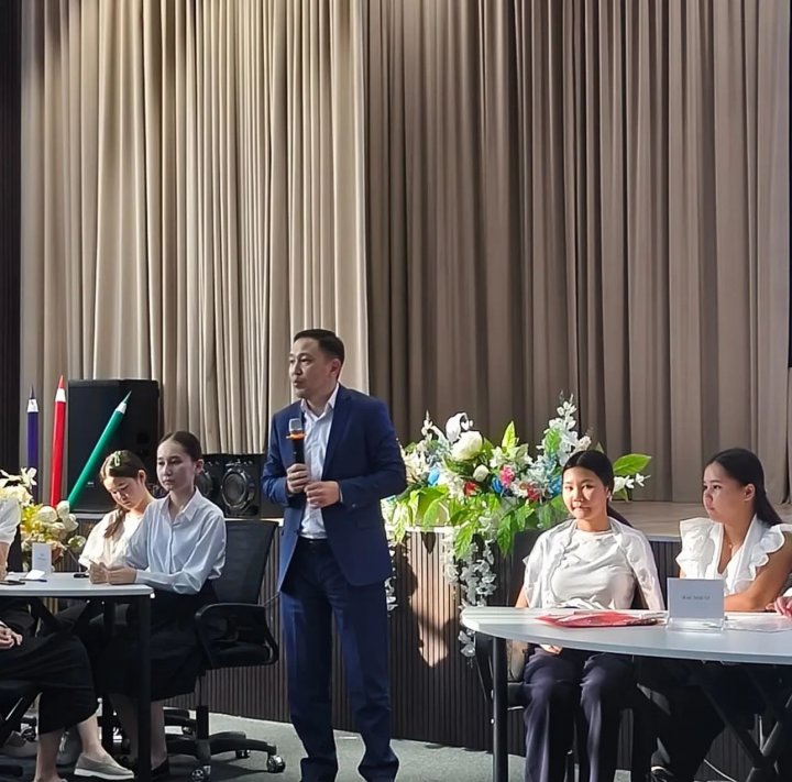 "Менің құқықтық сауаттылығым " тақырыбында танымдық- зияткерлік ойынын өткізді.